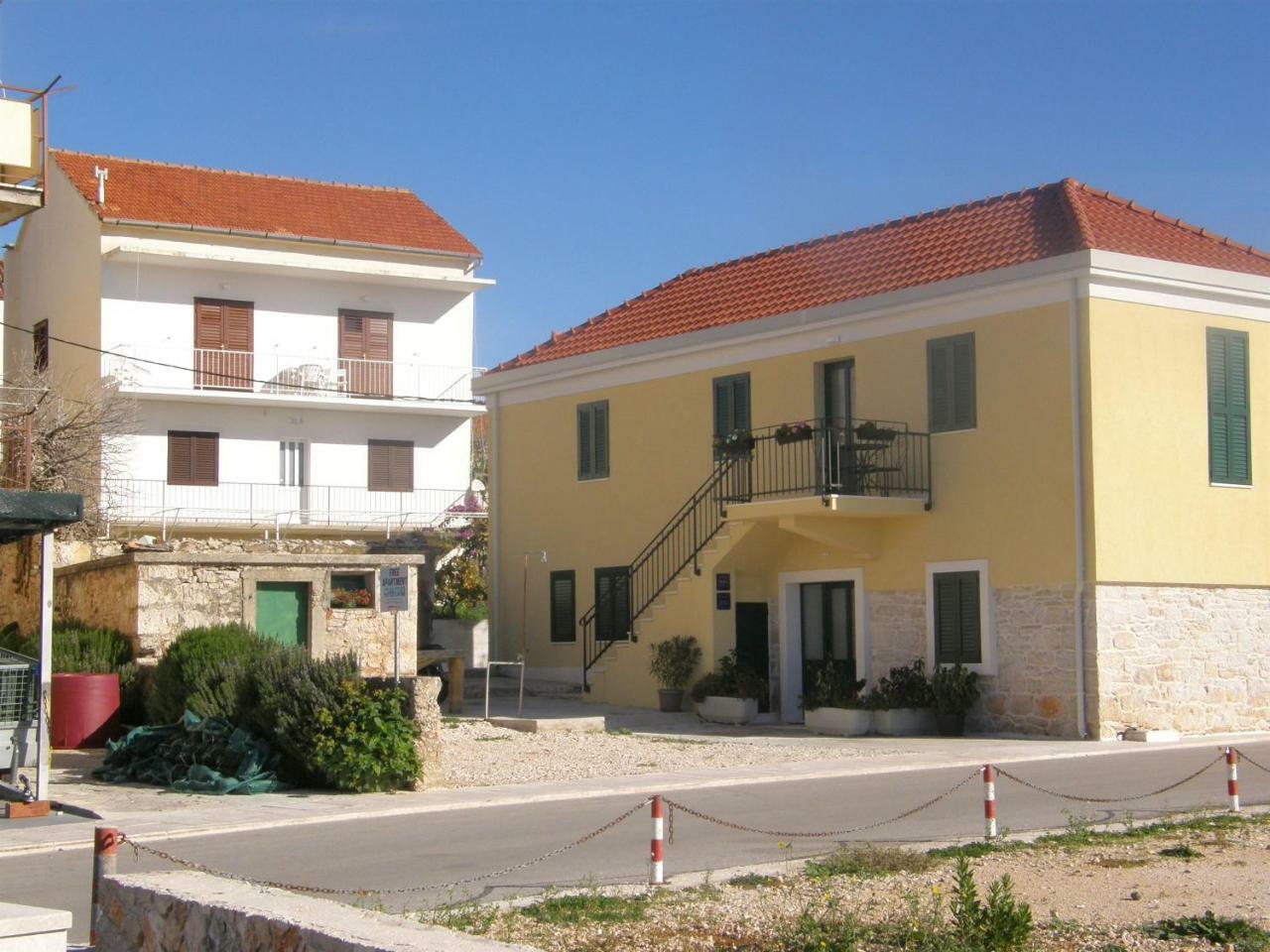 Apartments Guzela Primošten Buitenkant foto